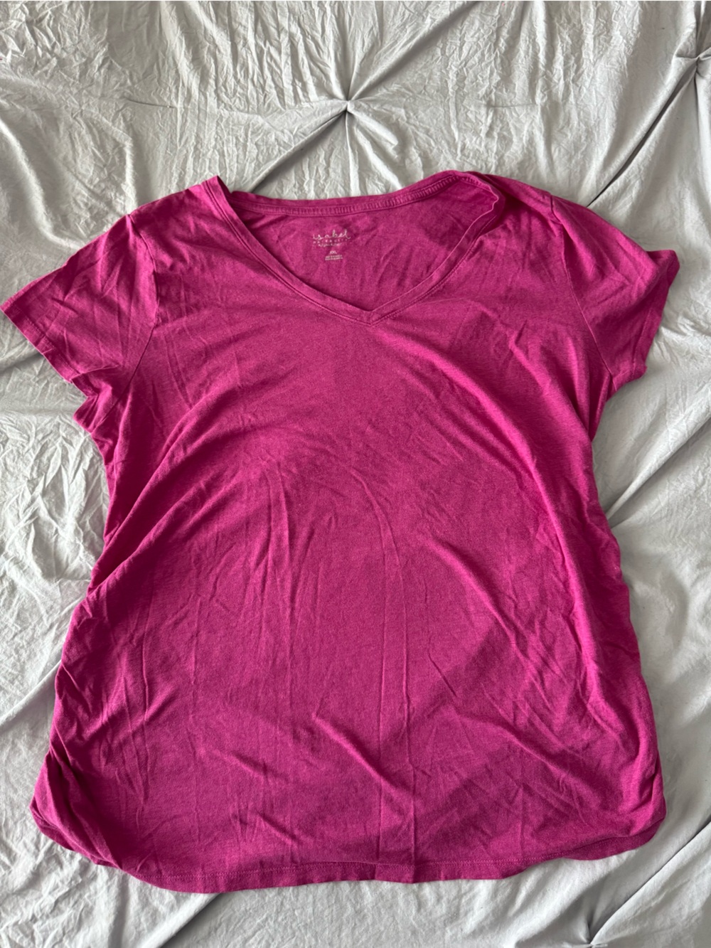 Isabel Maternity Women’s Tee in Fuchsia
